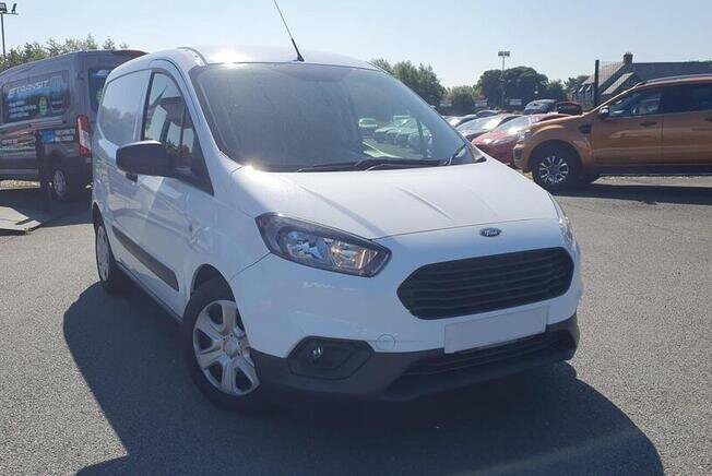 Ford (LCV) TRANSIT COURIER TREND 1.5L TDCI 100PS DIESEL NEVER USED EX DEMO